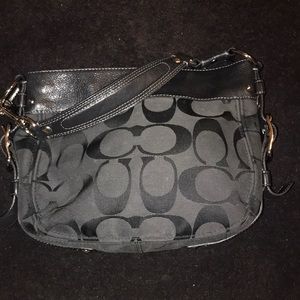 Coach Signature Zoe Bag F12657